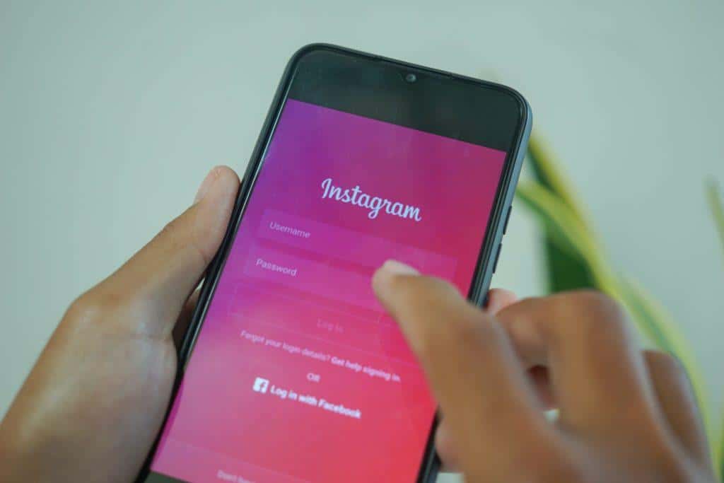 how to delete current account